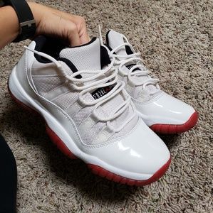 Air Jordan Retro 11 "Cherry"